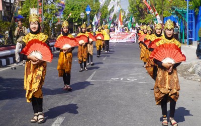 MTs Negeri 3 Demak Meriahkan Karnaval Kemerdekaan